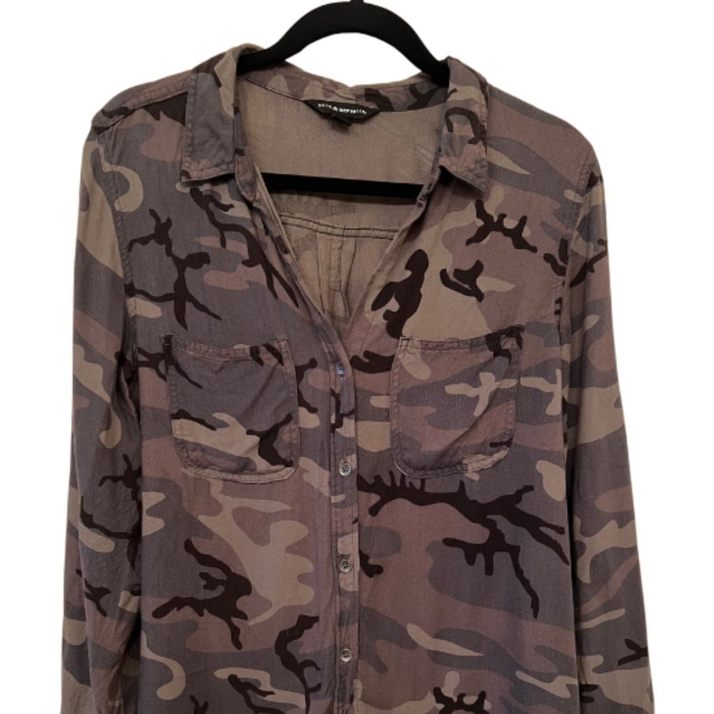 Rock + Republic // Women's Camo Button Down // Medium
